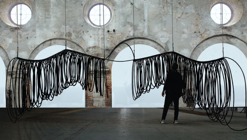 Ave de los Andes - Sculpture – Installation by Guillermo Quintero Rojas (2021)